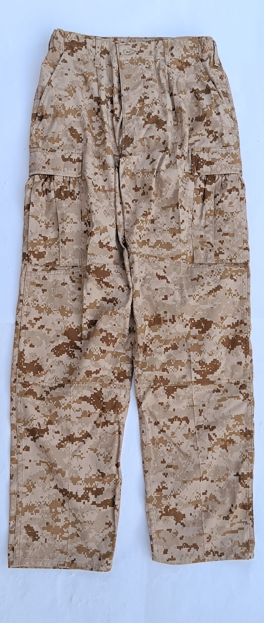 Originální kalhoty USMC (příslušníků námořní pěchoty Spojených států Amerických) v maskování marpat desert MCCUU - přední strana kalhot