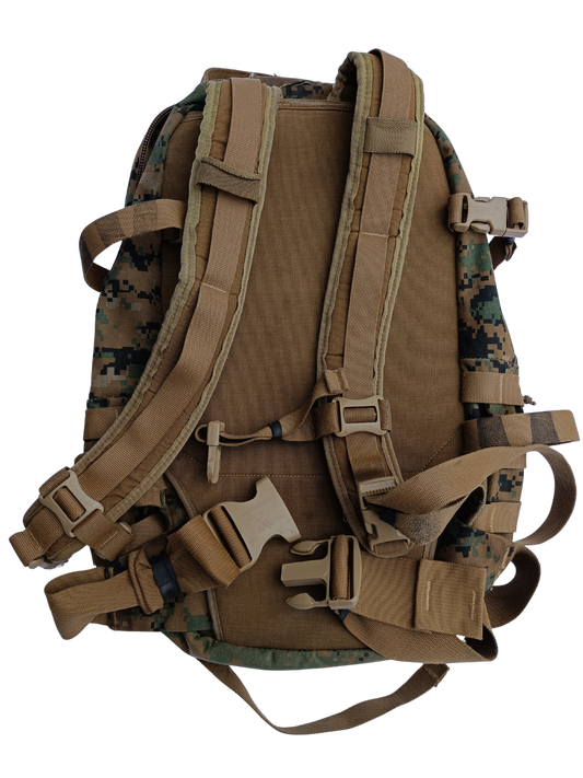 Batoh USMC ILBE 2. generace 30 l - pohled zepředu