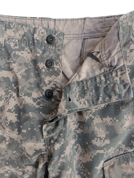 Kalhoty US Army digital ACU originál, zapínání poklopce na knoflíky