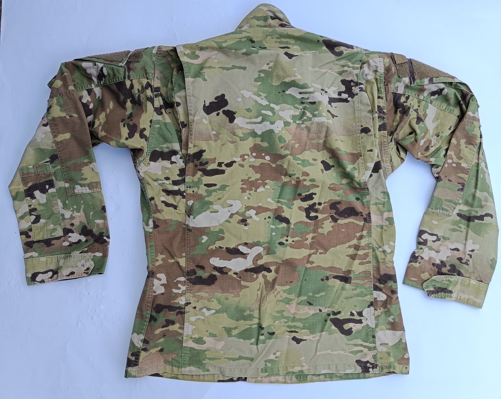 Blůza US ARMY SCORPION multicam ripstop /jako nová/ - pohled na blůzu ze zadu