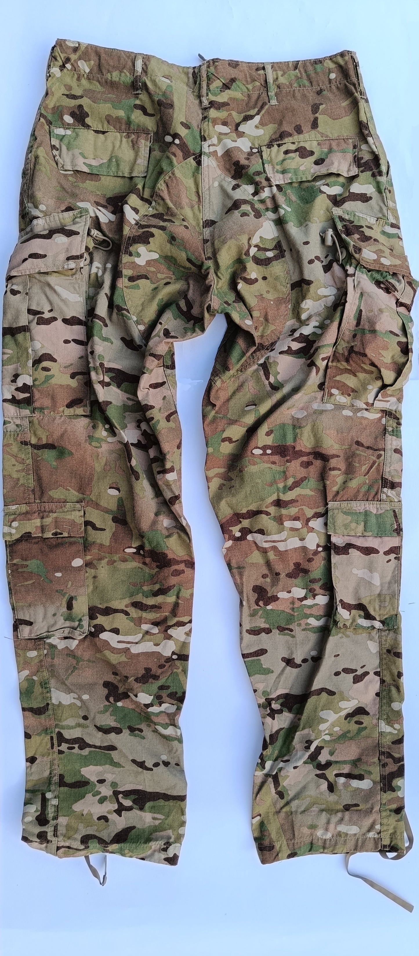 Kalhoty US Army multicam originál - zadní strana kalhot