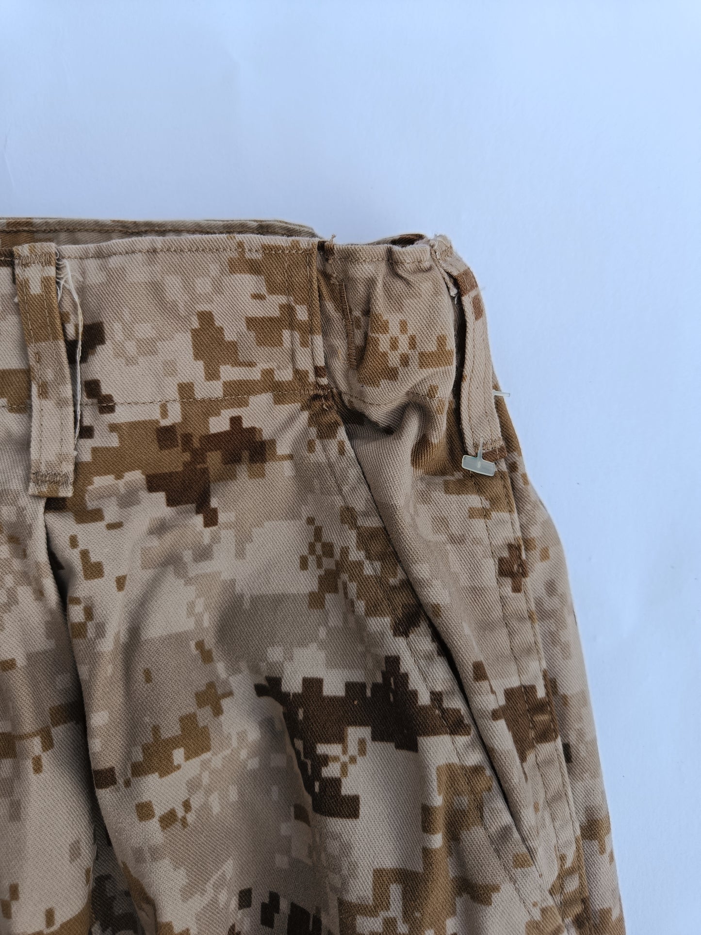 Originální kalhoty USMC (příslušníků námořní pěchoty Spojených států Amerických) v maskování marpat desert MCCUU - velká poutka pro opasek