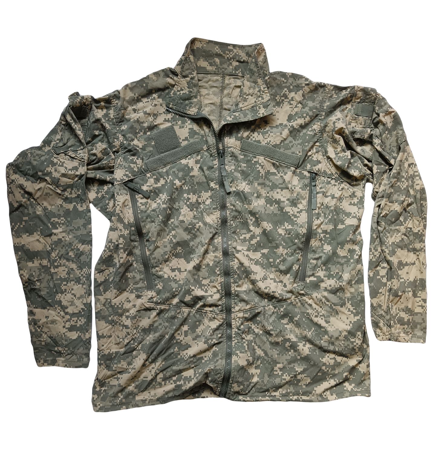 přední strana softshell bundy