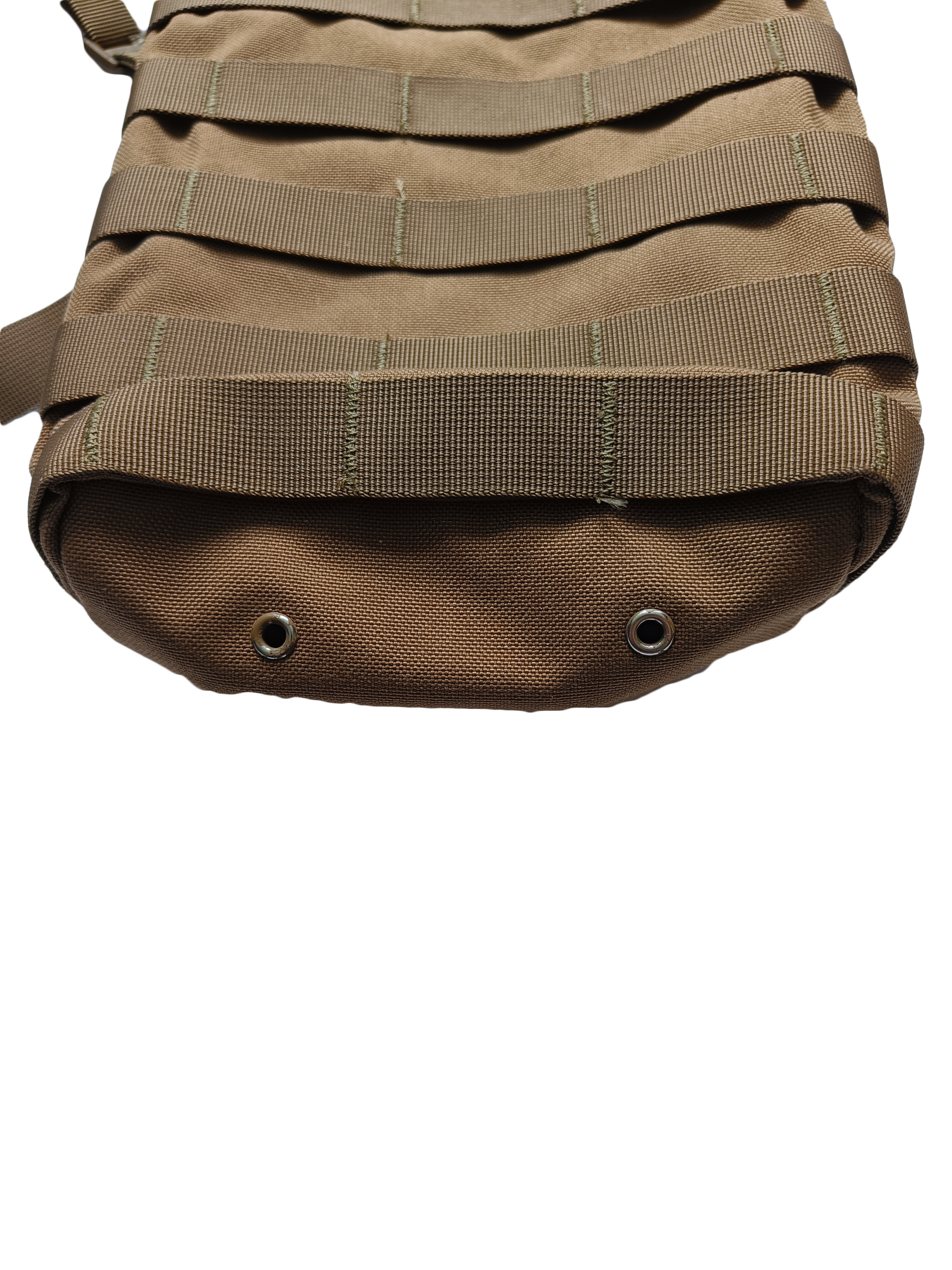 spodní strana camelbaku