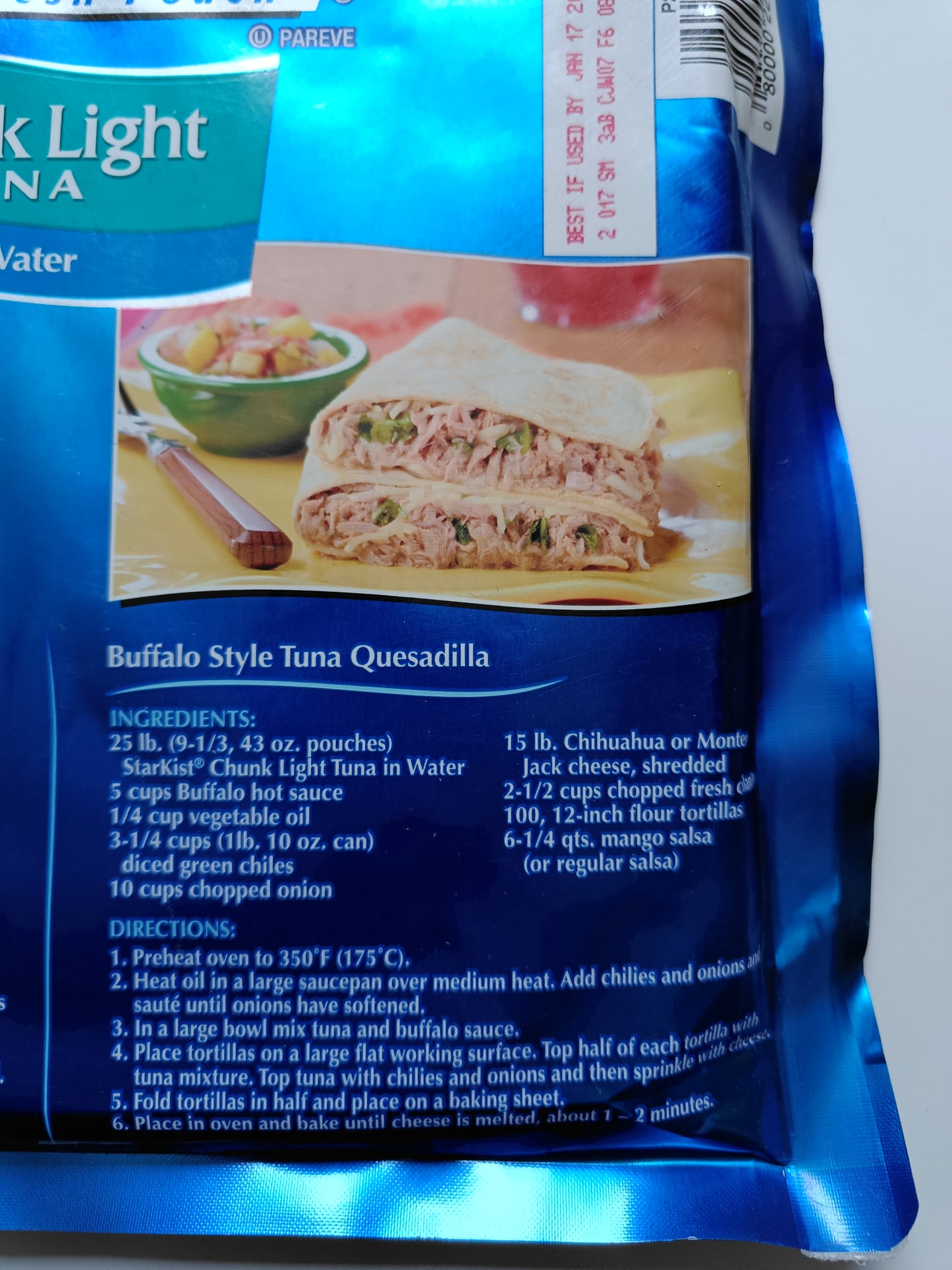 Tuňák ve vlastní šťávě 1,22 kg - detail obalu s receptem quesadilla